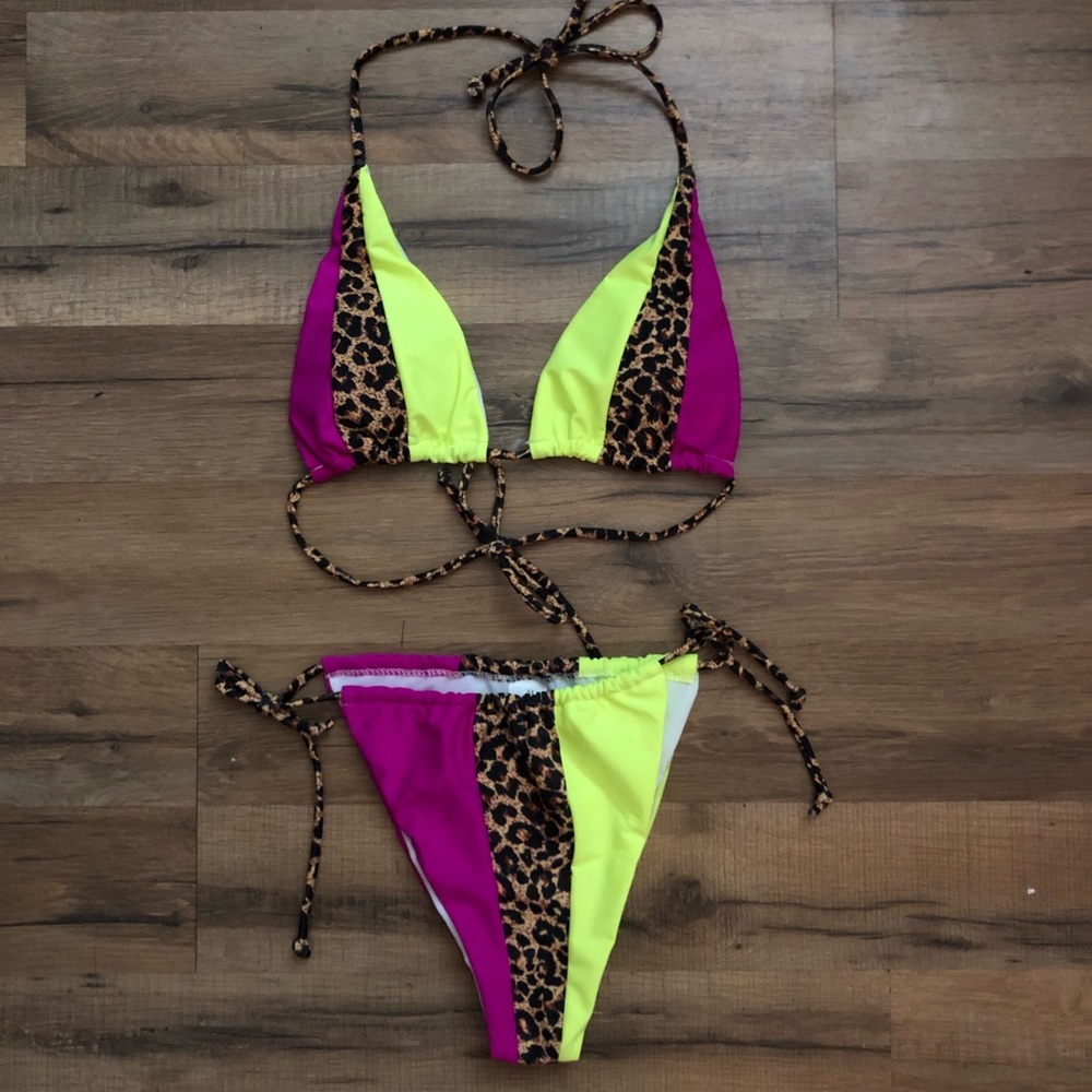 ❤️Leopard color block bikini - Picture 1 of 6